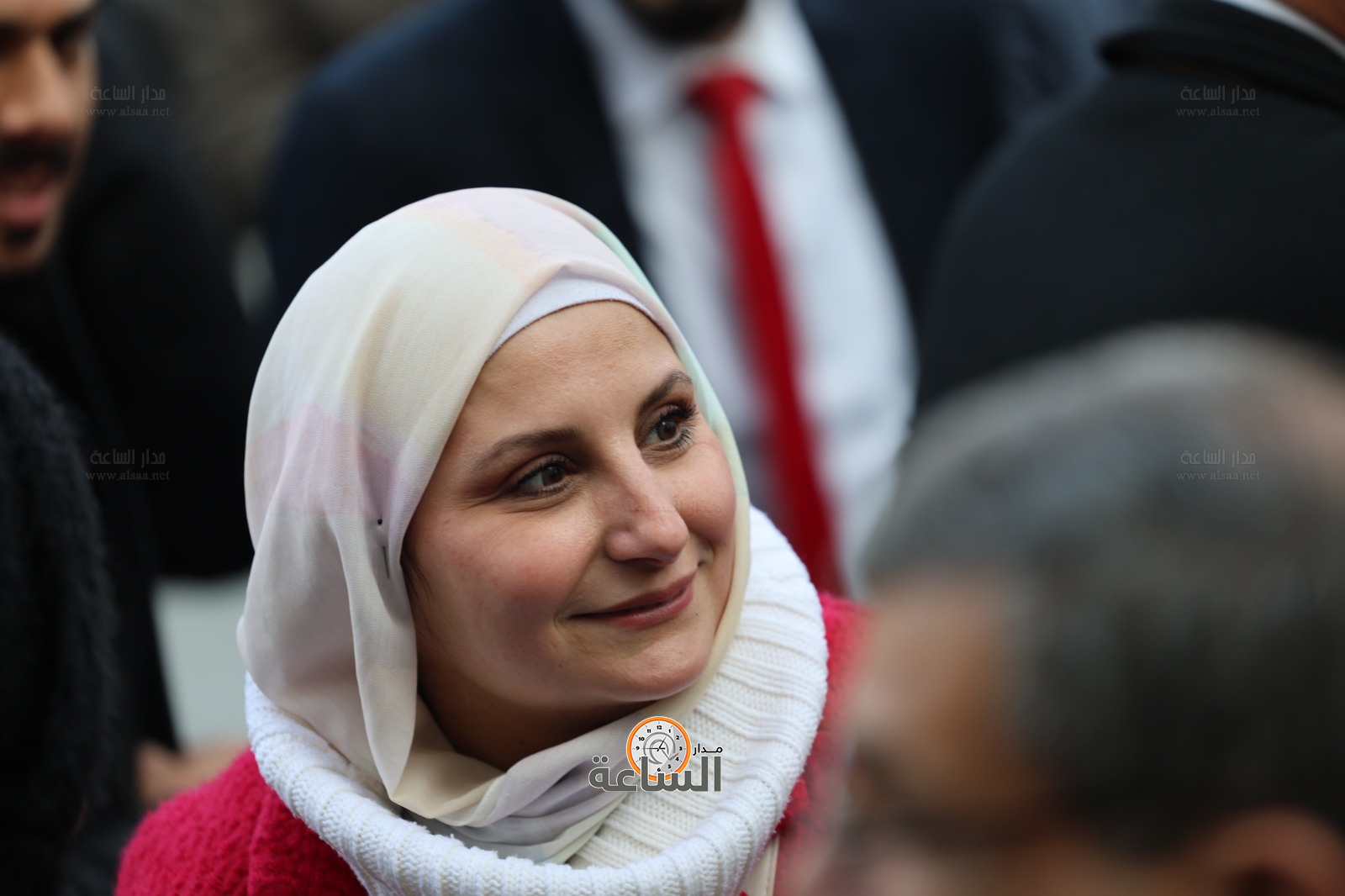 Madar Al-Saa Images 0.8541094107570901