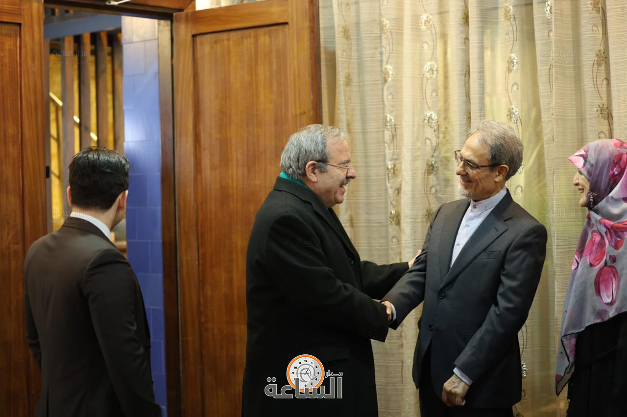 Madar Al-Saa Images 0.9816324151962048