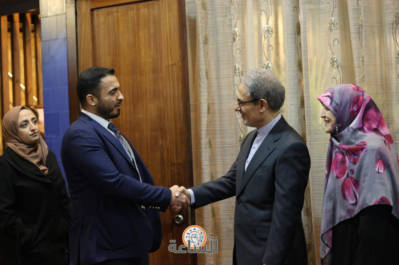 Madar Al-Saa Images 0.3773871358189429