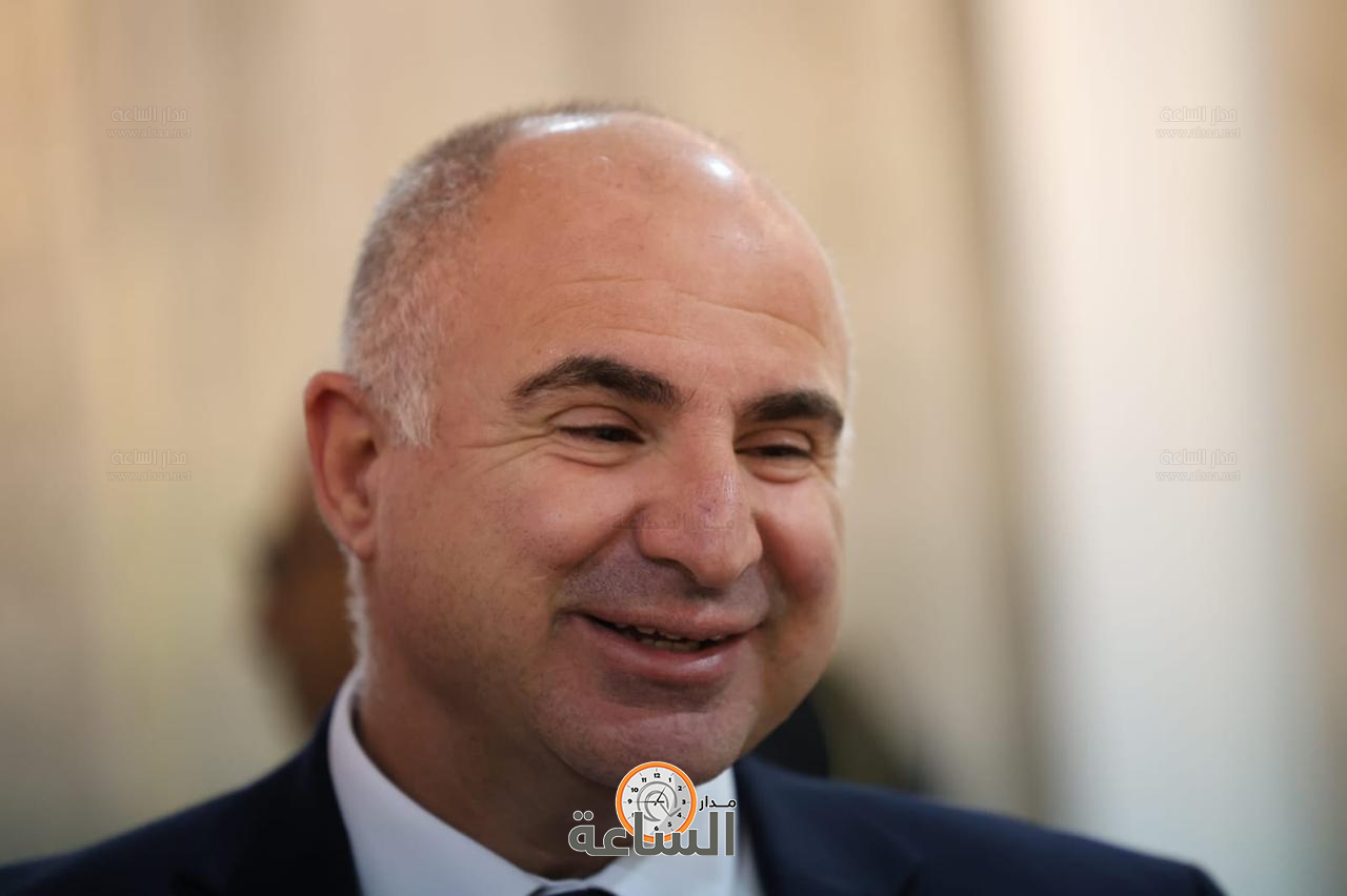 Madar Al-Saa Images 0.006480272493260442