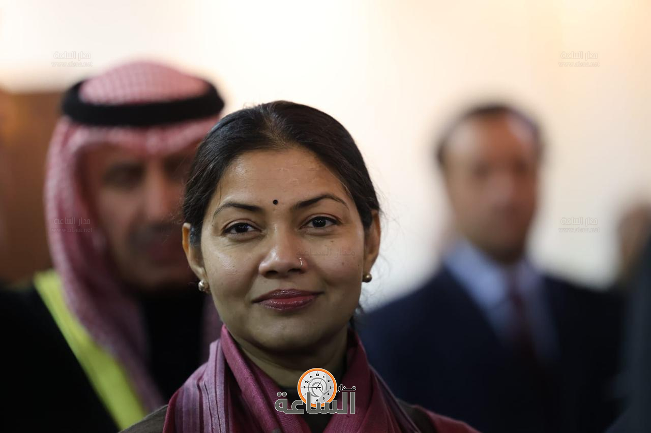 Madar Al-Saa Images 0.17866507421505817