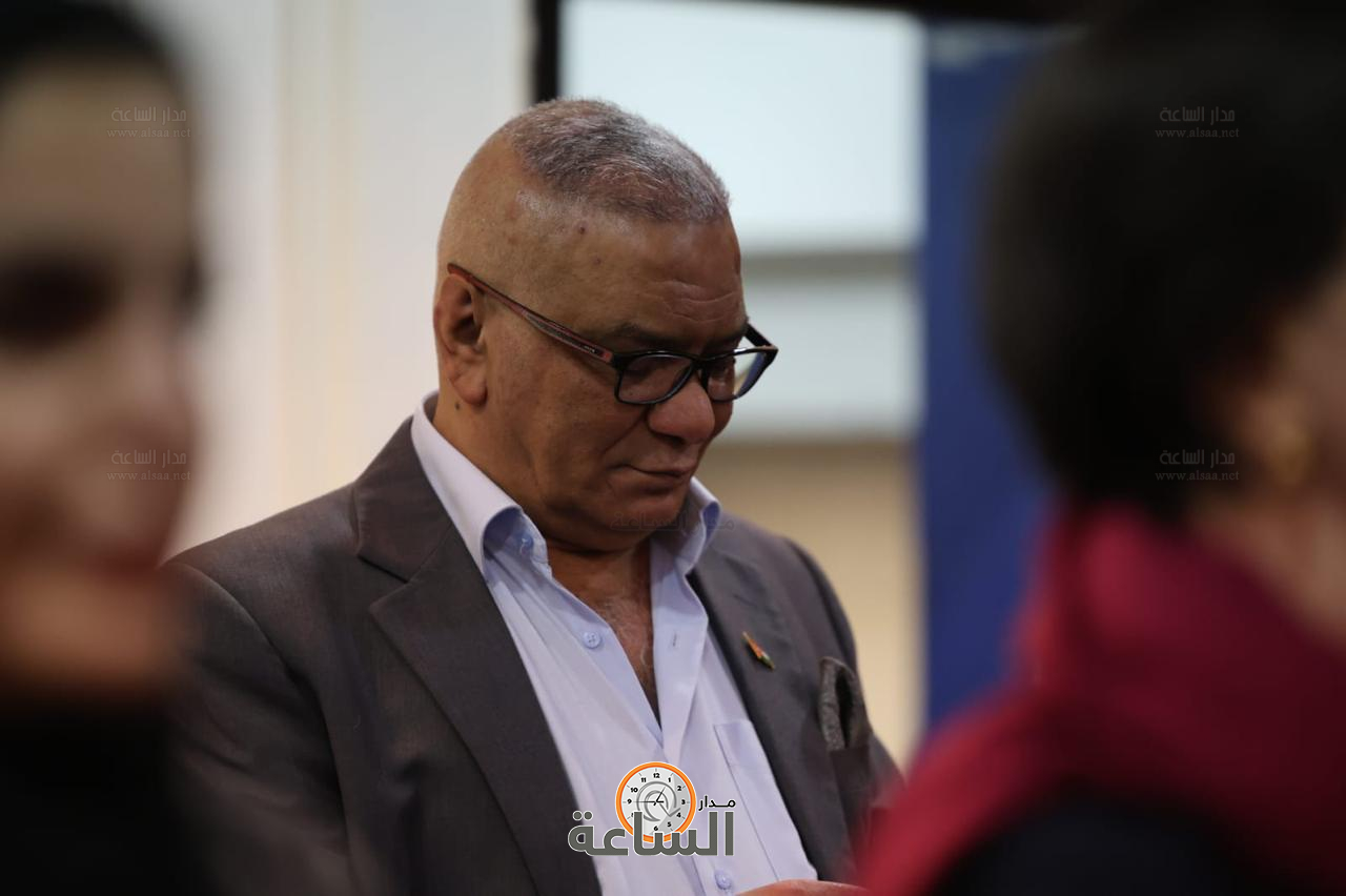 Madar Al-Saa Images 0.41578859967773596