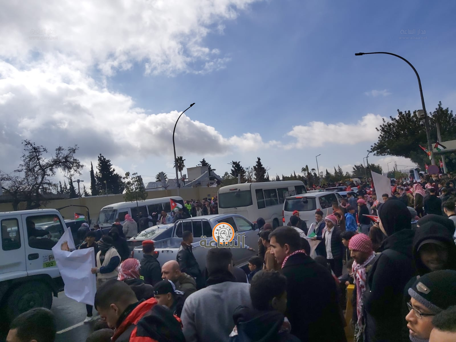 Madar Al-Saa Images 0.9694173179477605