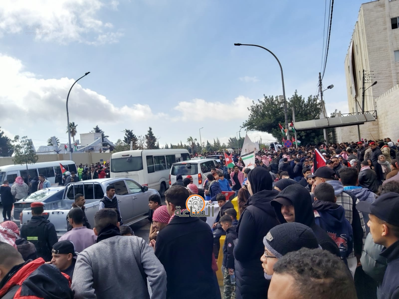 Madar Al-Saa Images 0.04130486382489784