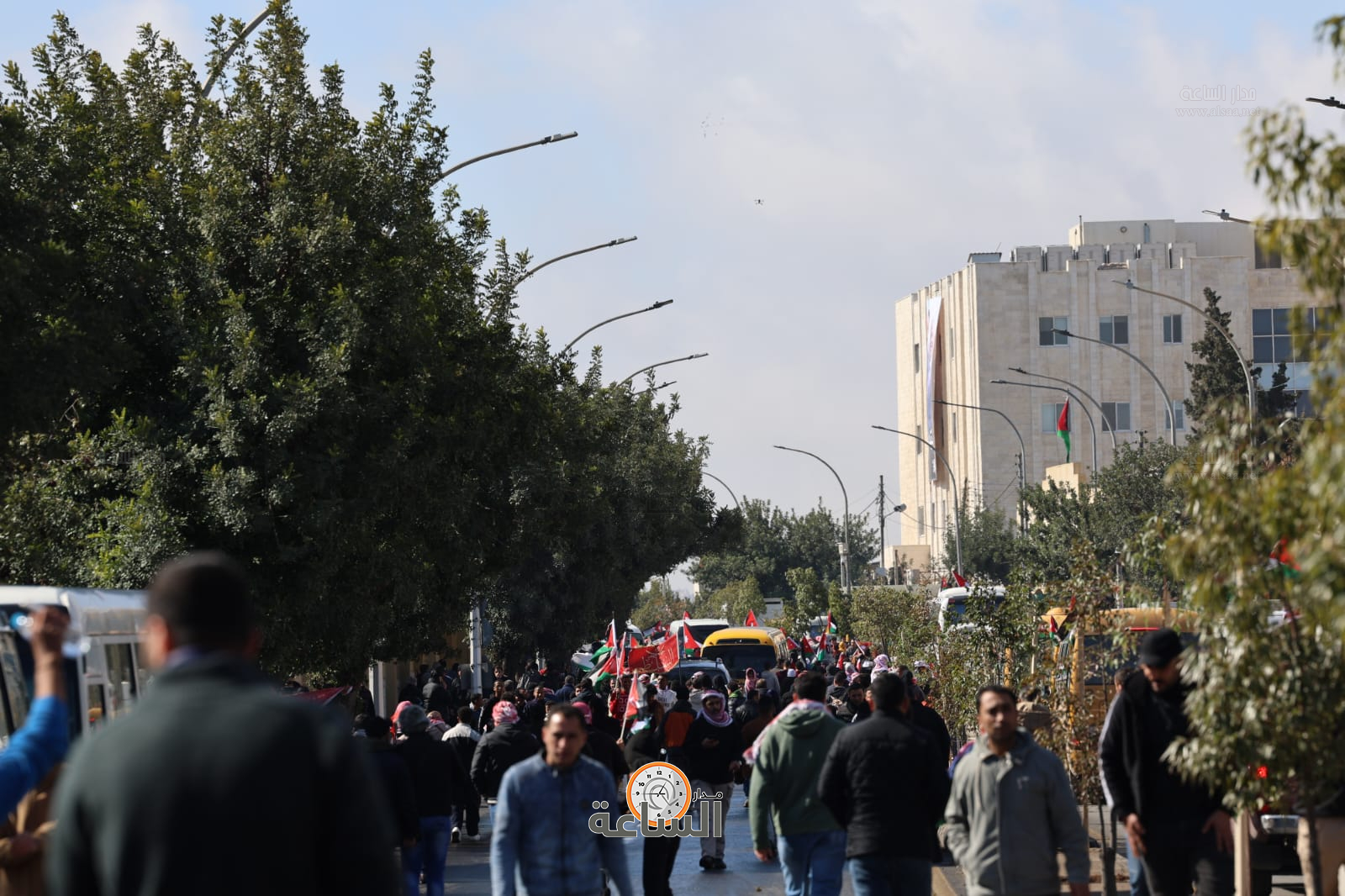 Madar Al-Saa Images 0.5866270595550387