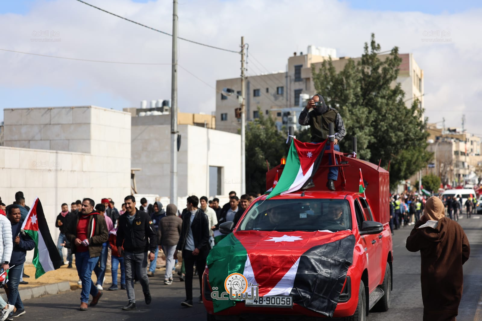 Madar Al-Saa Images 0.11767225786574675