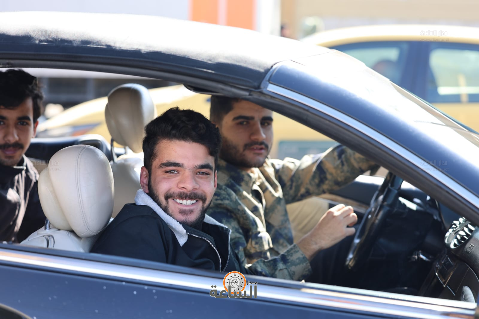 Madar Al-Saa Images 0.7720438186537988