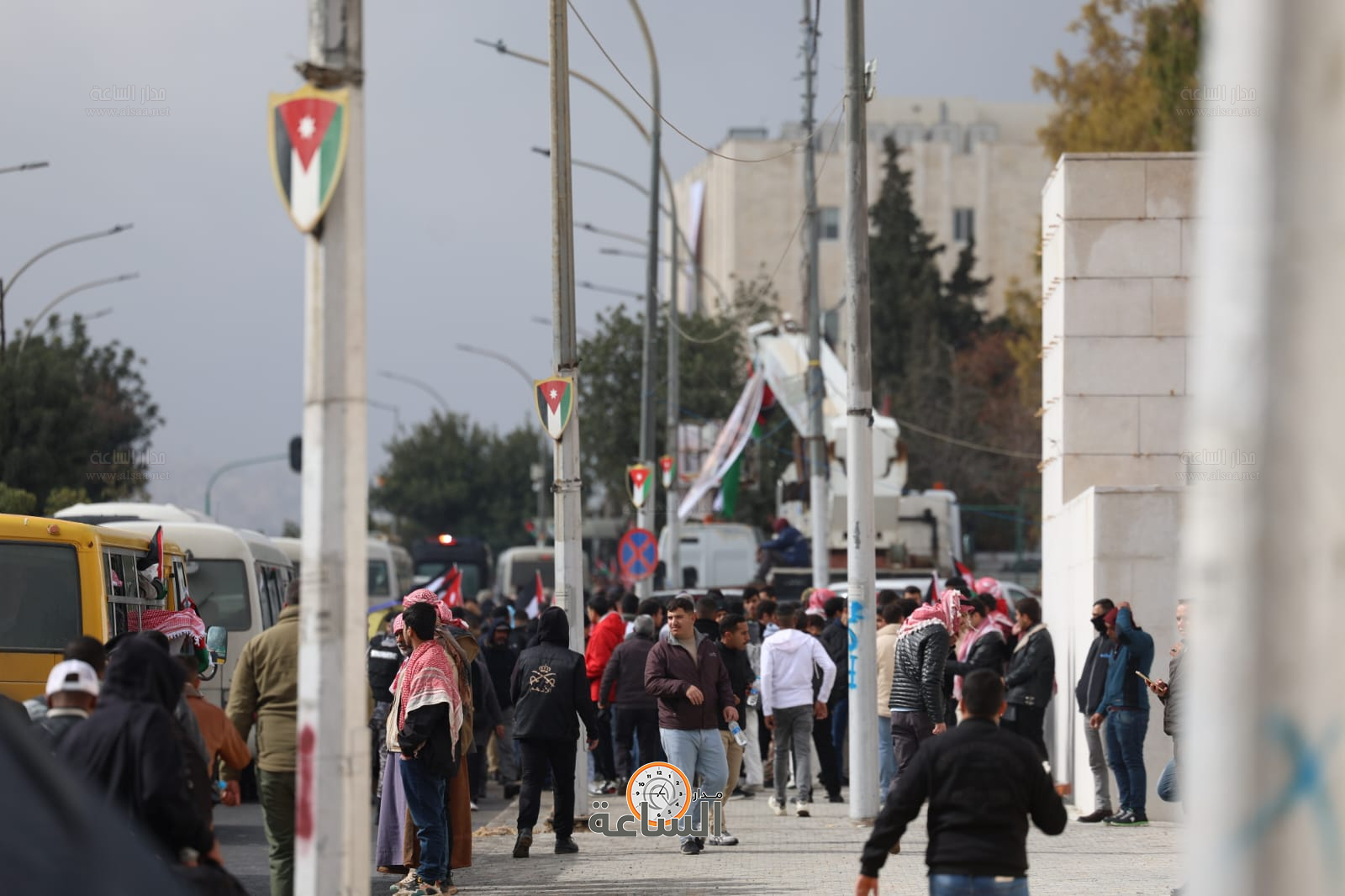 Madar Al-Saa Images 0.015094335377170642