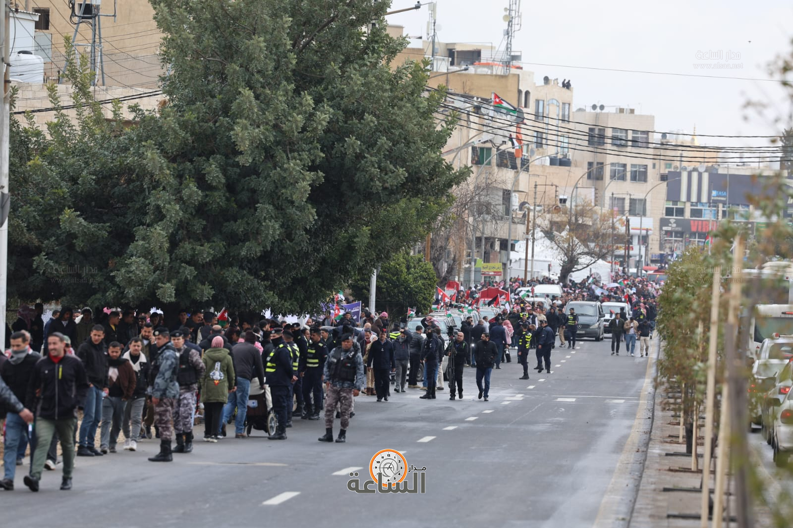 Madar Al-Saa Images 0.009128606511257686