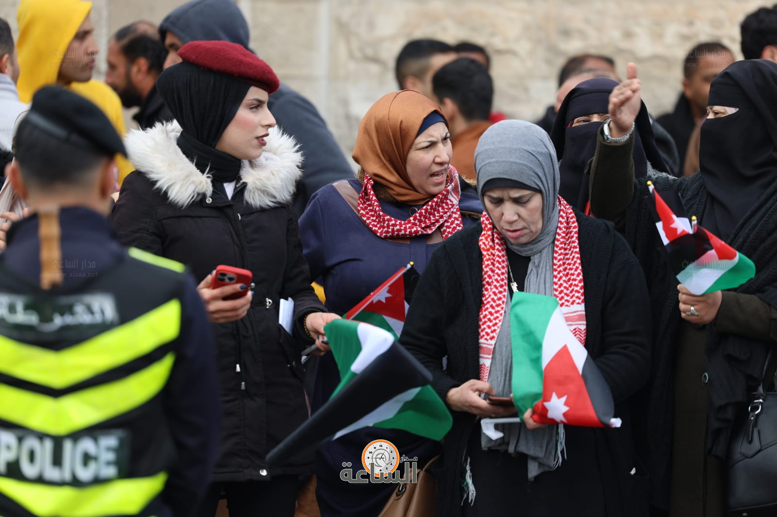 Madar Al-Saa Images 0.40865261960969024