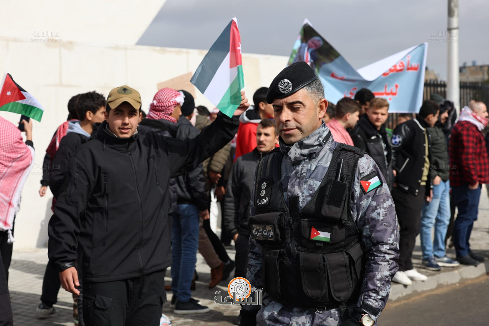 Madar Al-Saa Images 0.4558063330812723