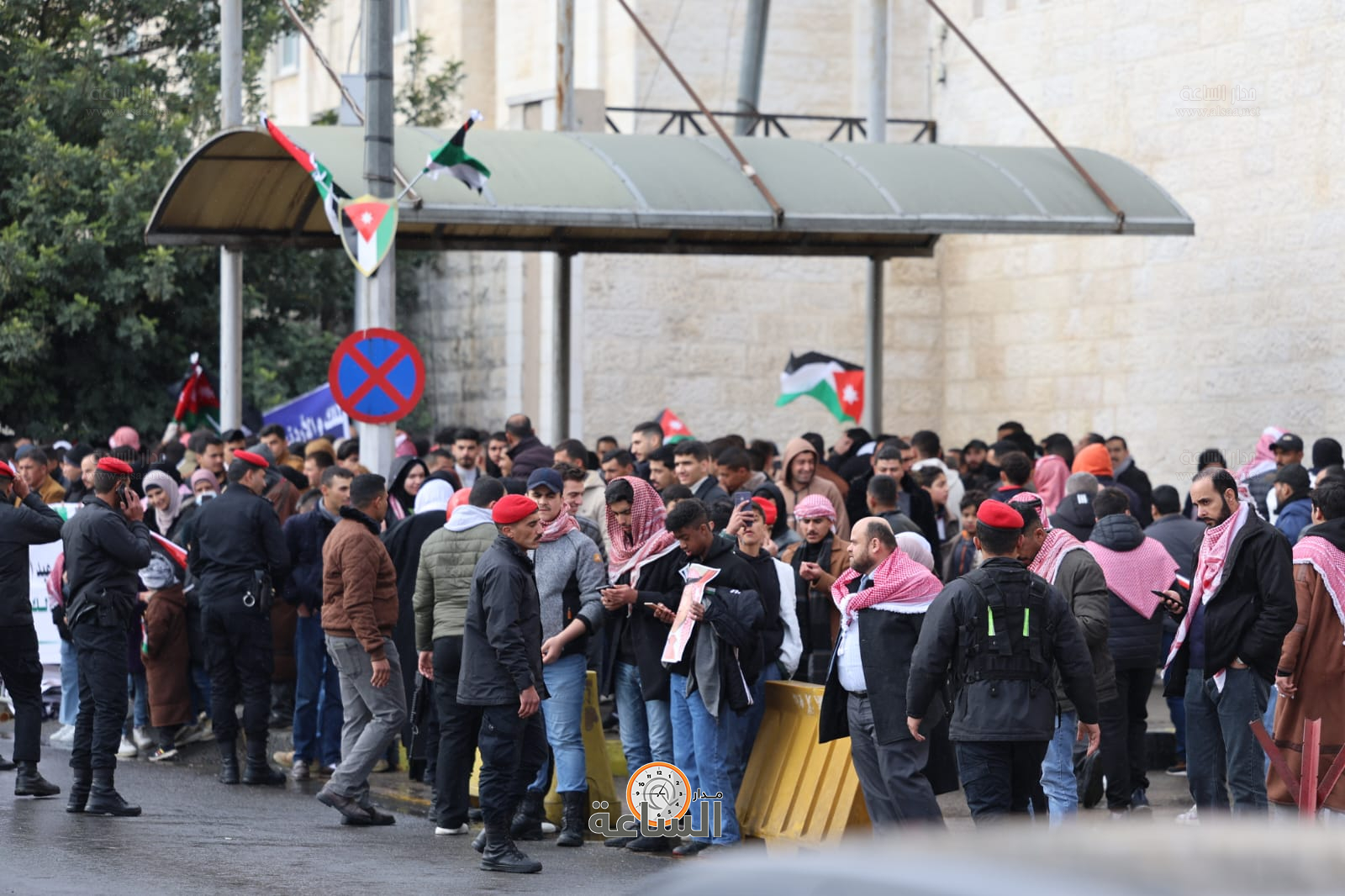 Madar Al-Saa Images 0.3213269581028533