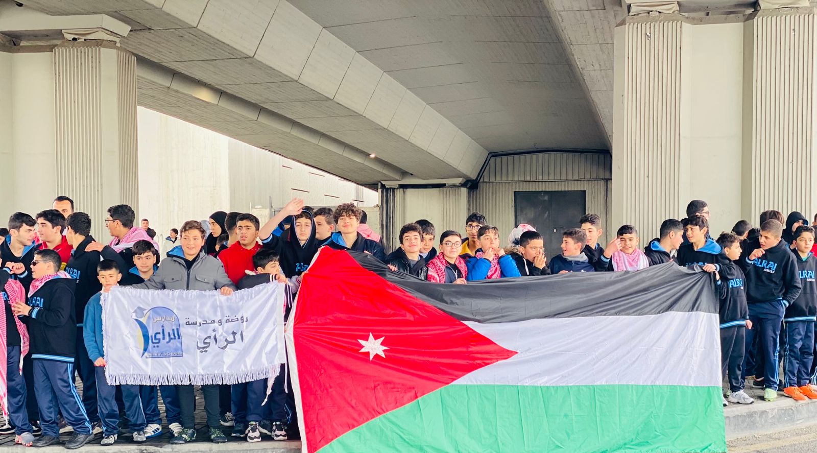 Madar Al-Saa Images 0.18202189451905504