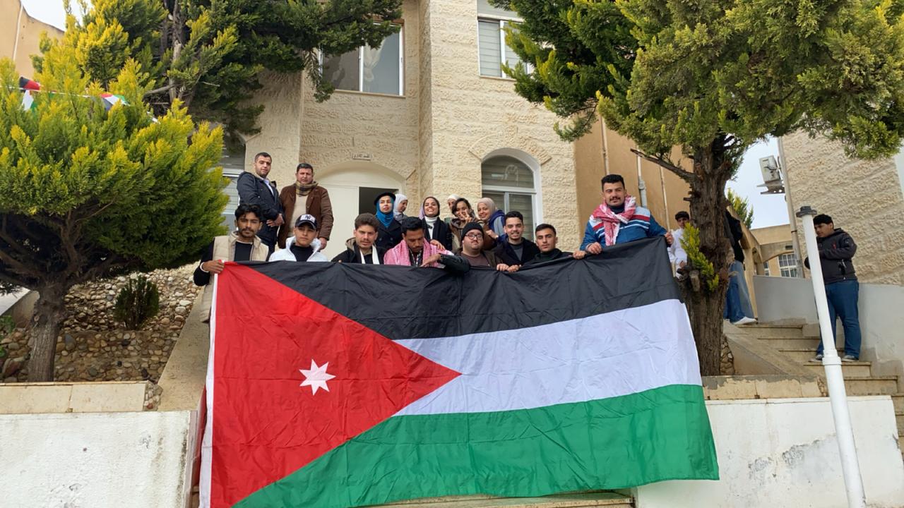 Madar Al-Saa Images 0.5195256754209607