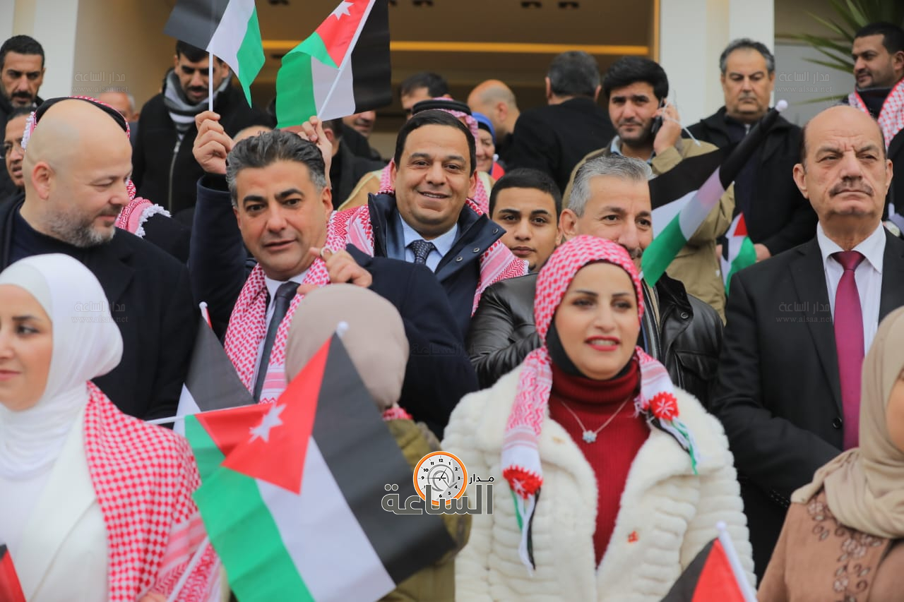 Madar Al-Saa Images 0.735989241532758