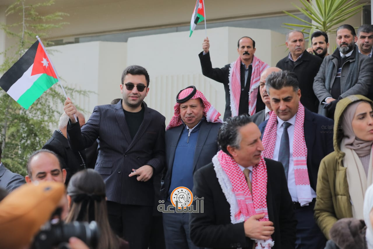 Madar Al-Saa Images 0.09412353421421527