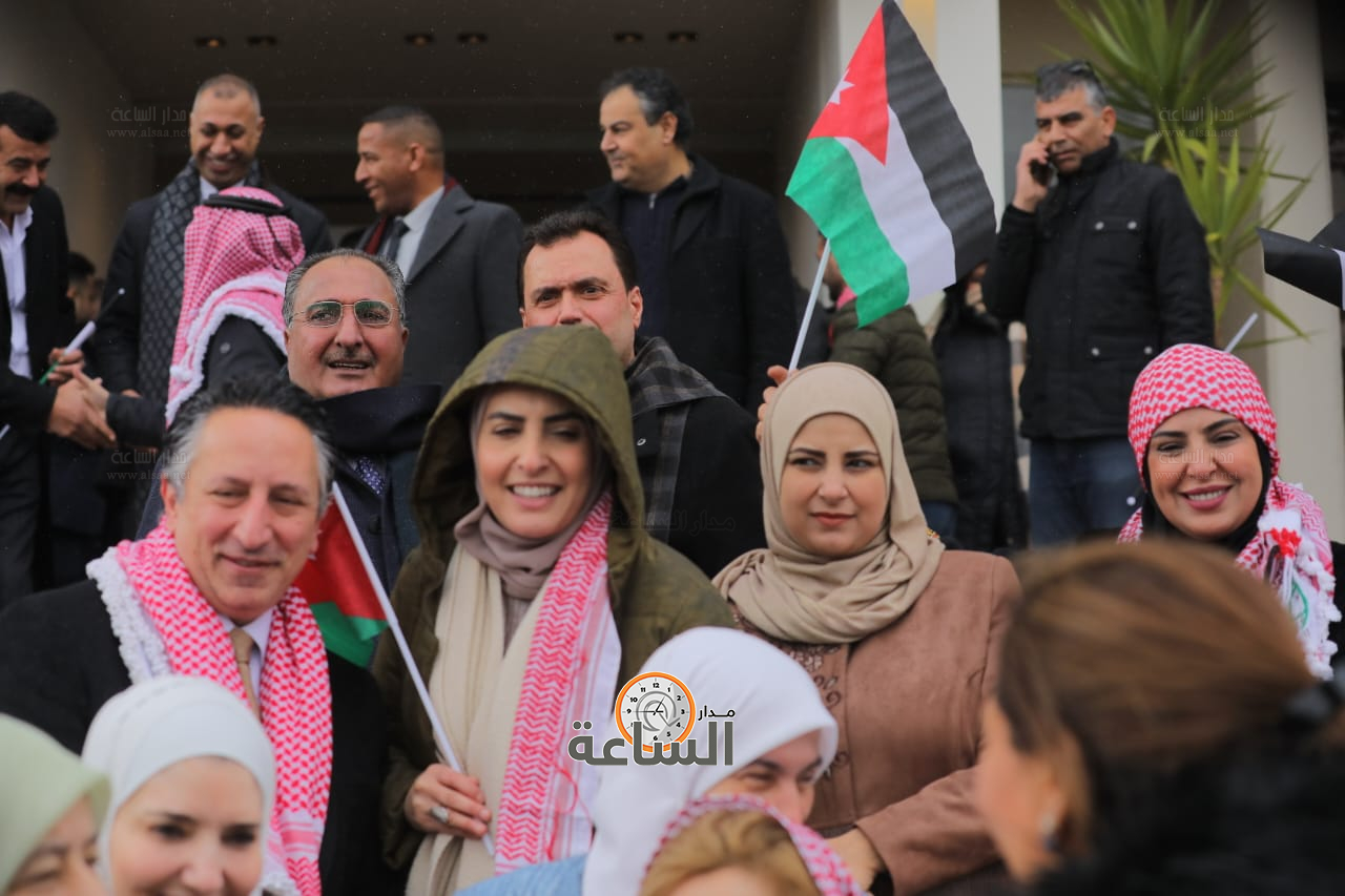 Madar Al-Saa Images 0.3410617776172895