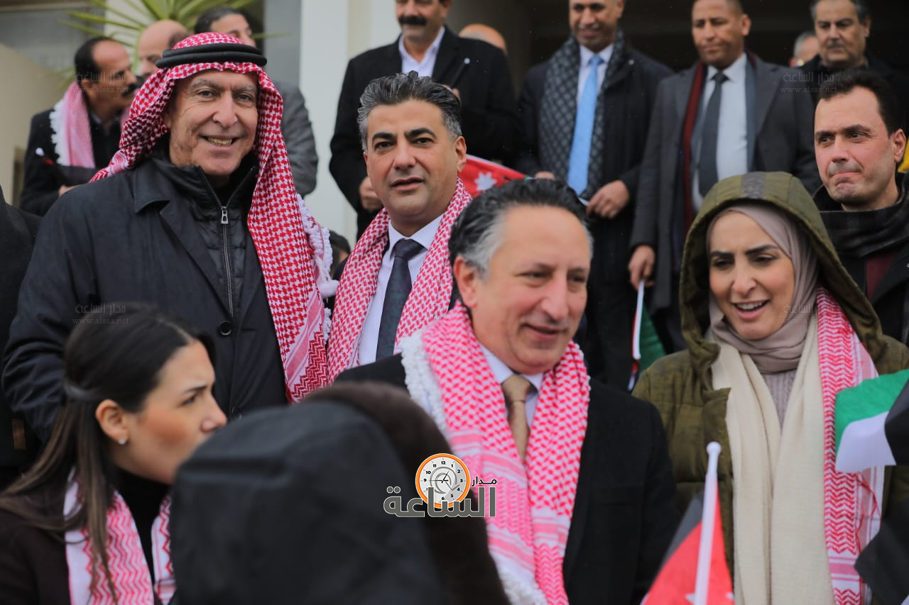 Madar Al-Saa Images 0.7446224630560581