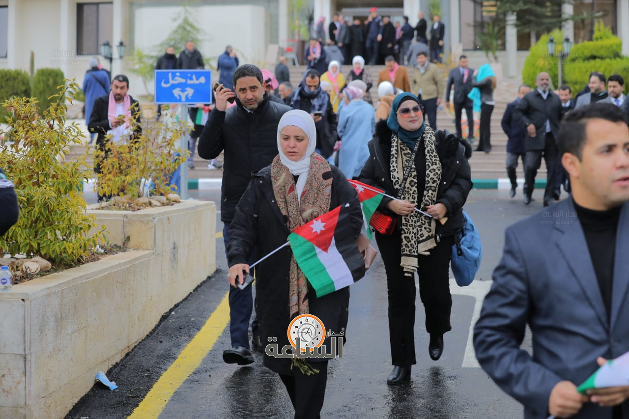 Madar Al-Saa Images 0.04333185674408502