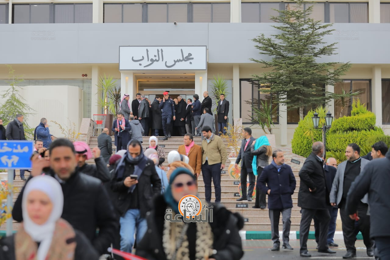 Madar Al-Saa Images 0.4162125847185063