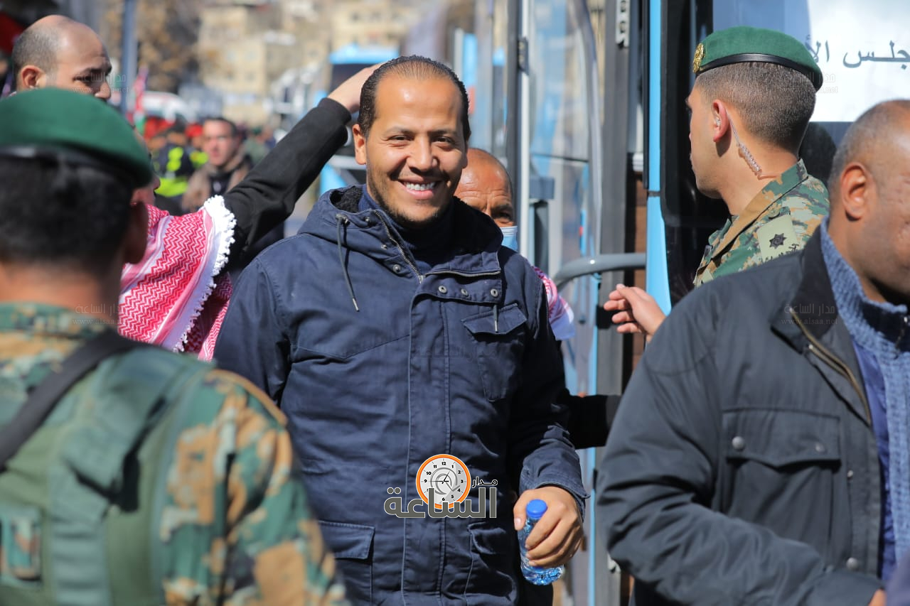 Madar Al-Saa Images 0.9340233856202094