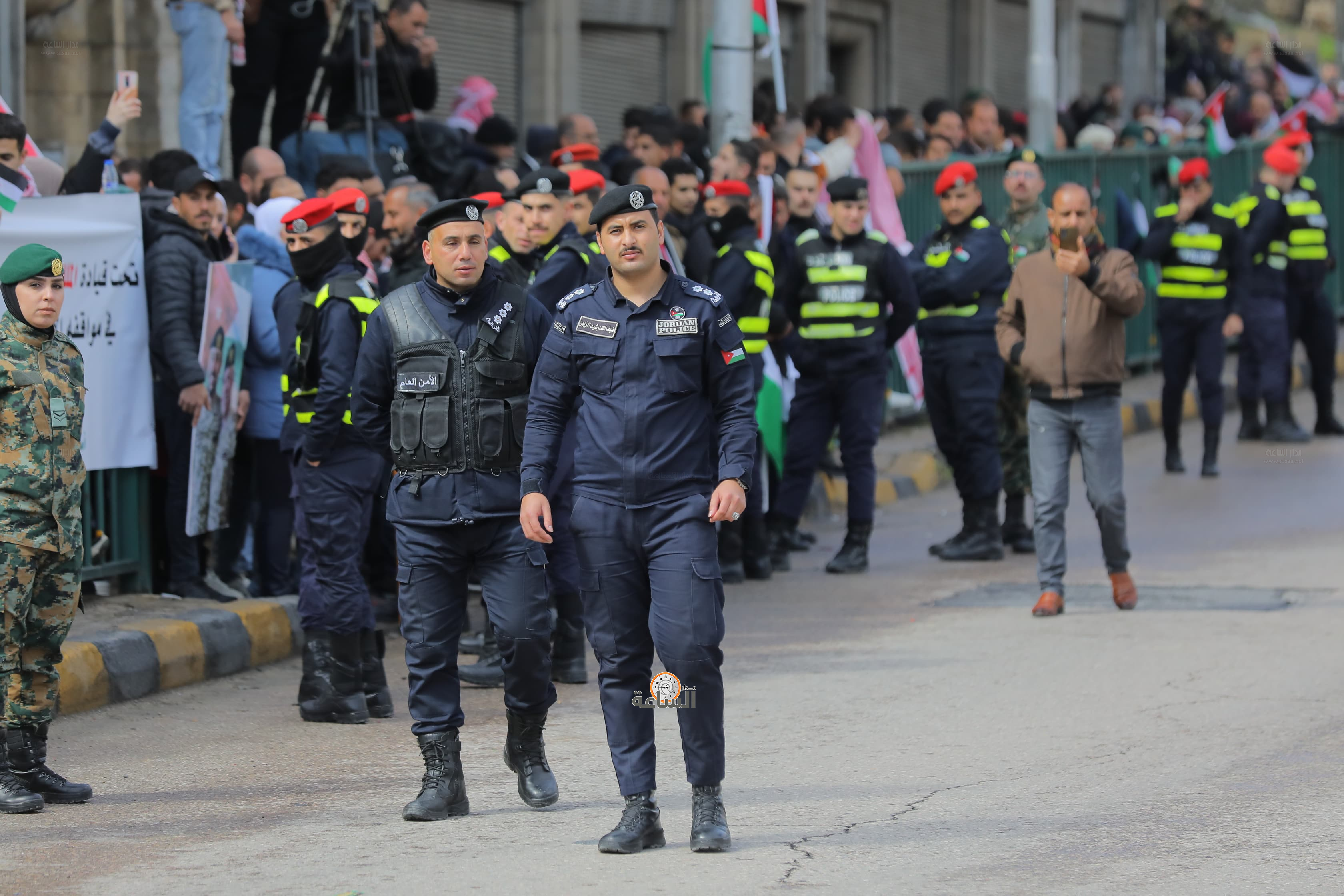 Madar Al-Saa Images 0.6994380417365487