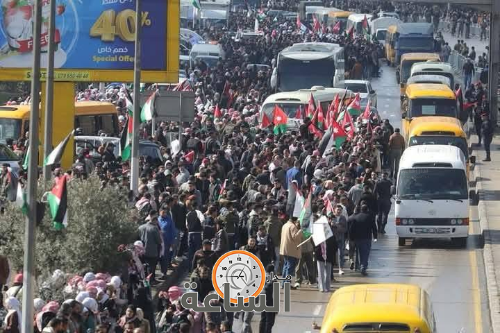 Madar Al-Saa Images 0.7744070706986785