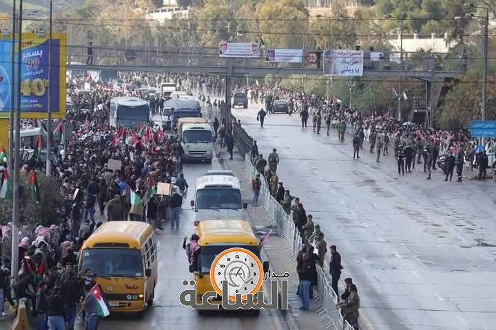 Madar Al-Saa Images 0.8032490171923212