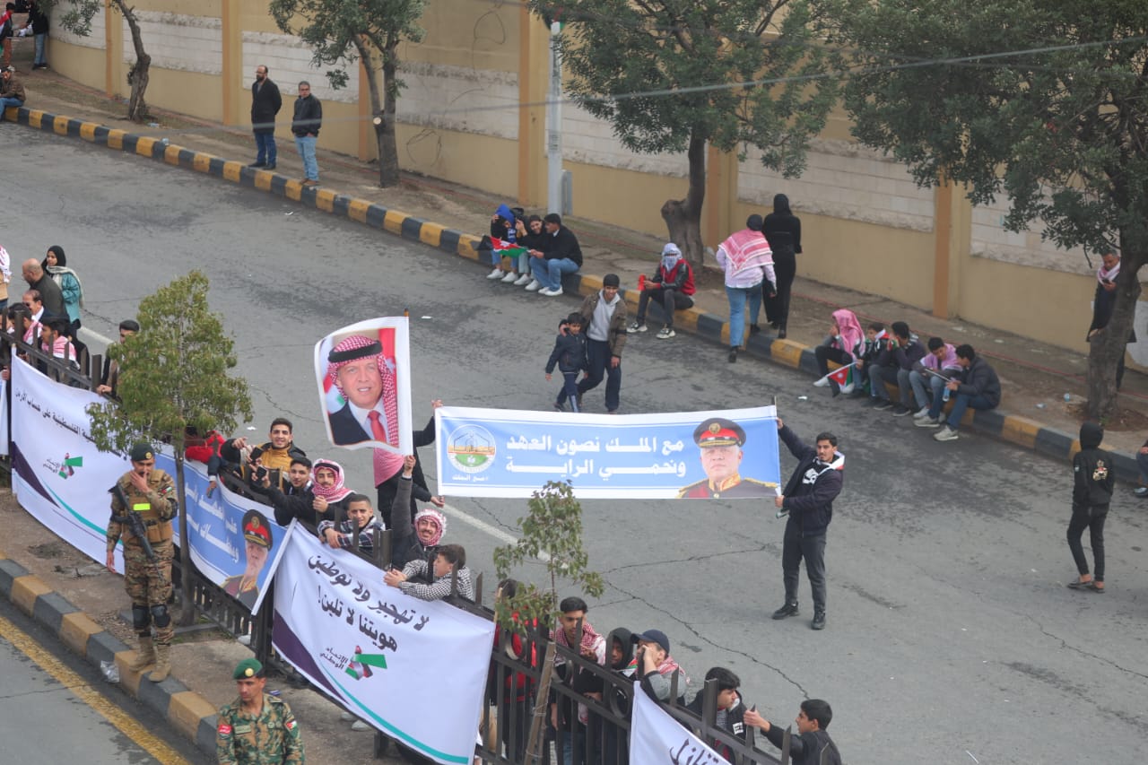 Madar Al-Saa Images 0.7141118508638535