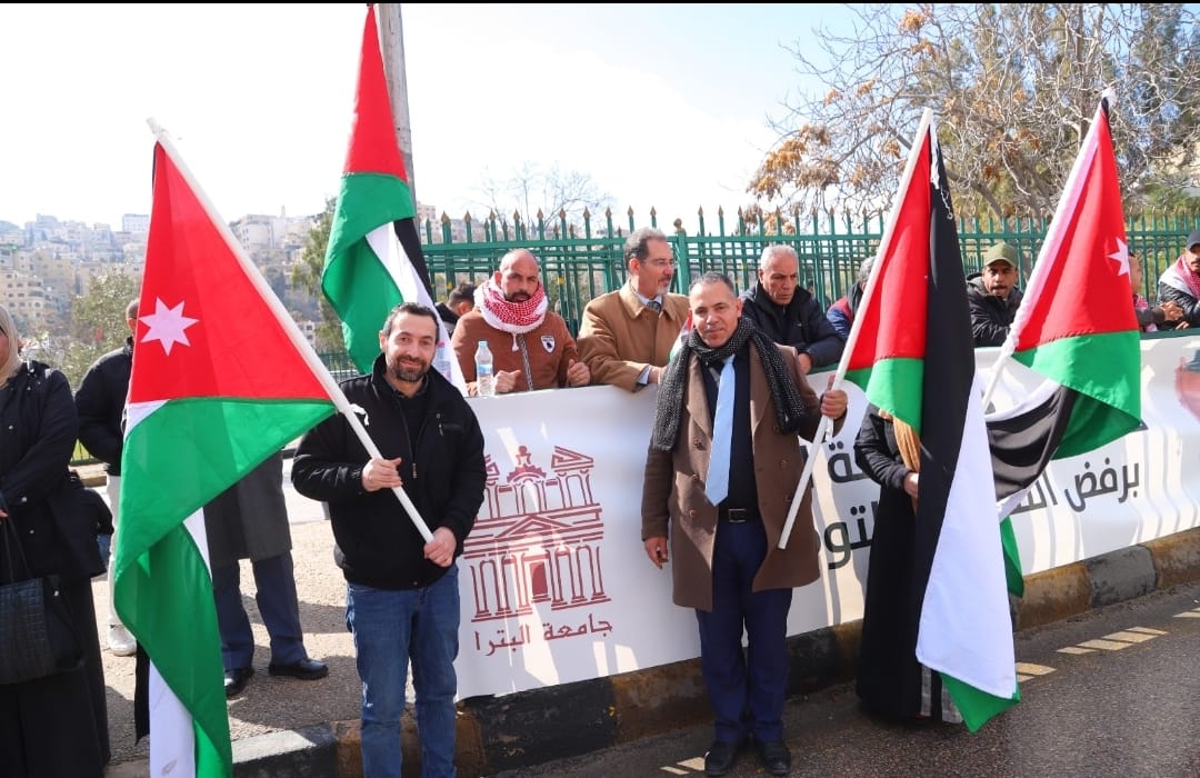 Madar Al-Saa Images 0.08944140571949633