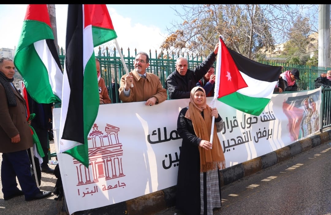 Madar Al-Saa Images 0.46594110650885634