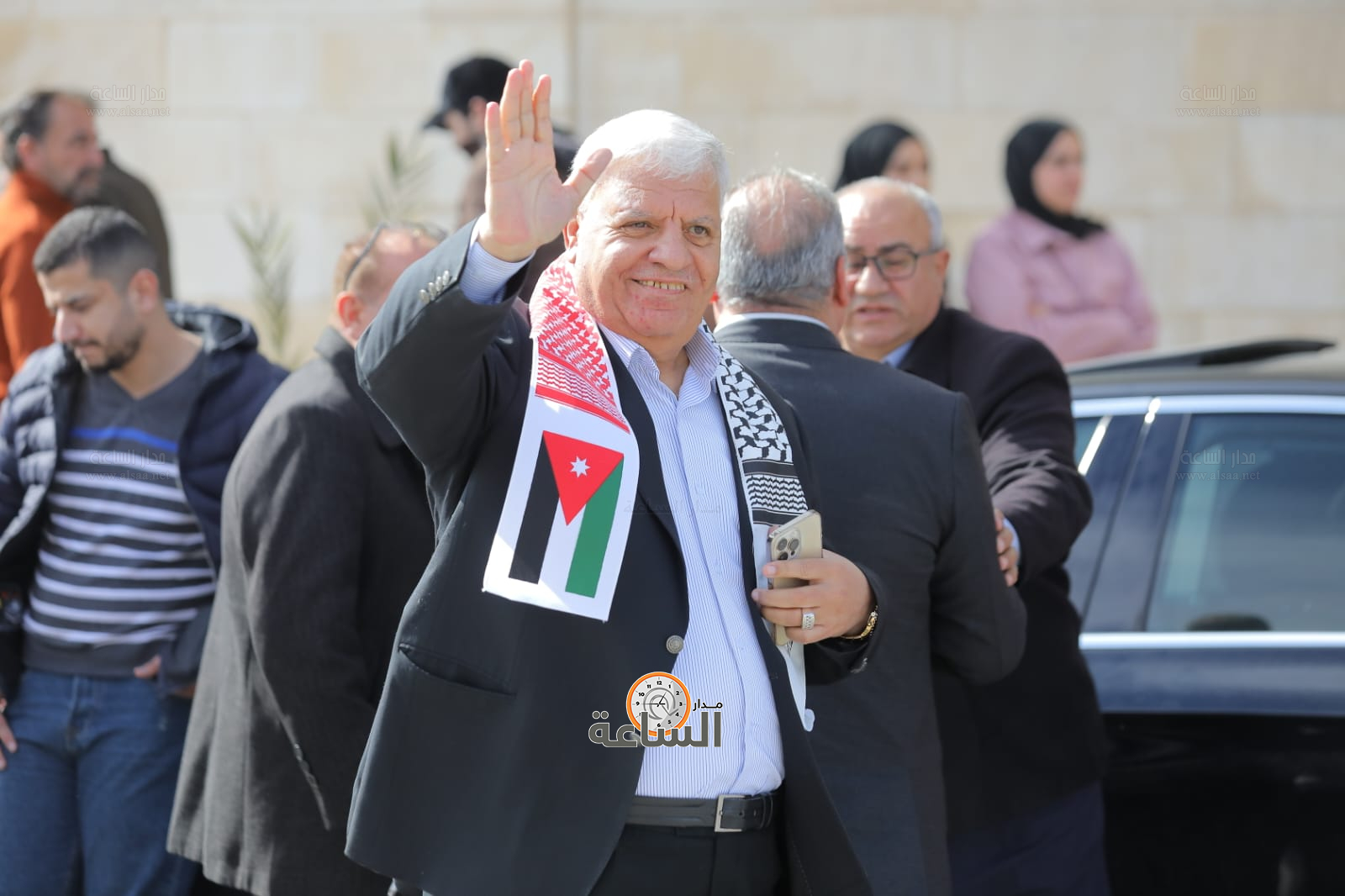 Madar Al-Saa Images 0.545124355296734