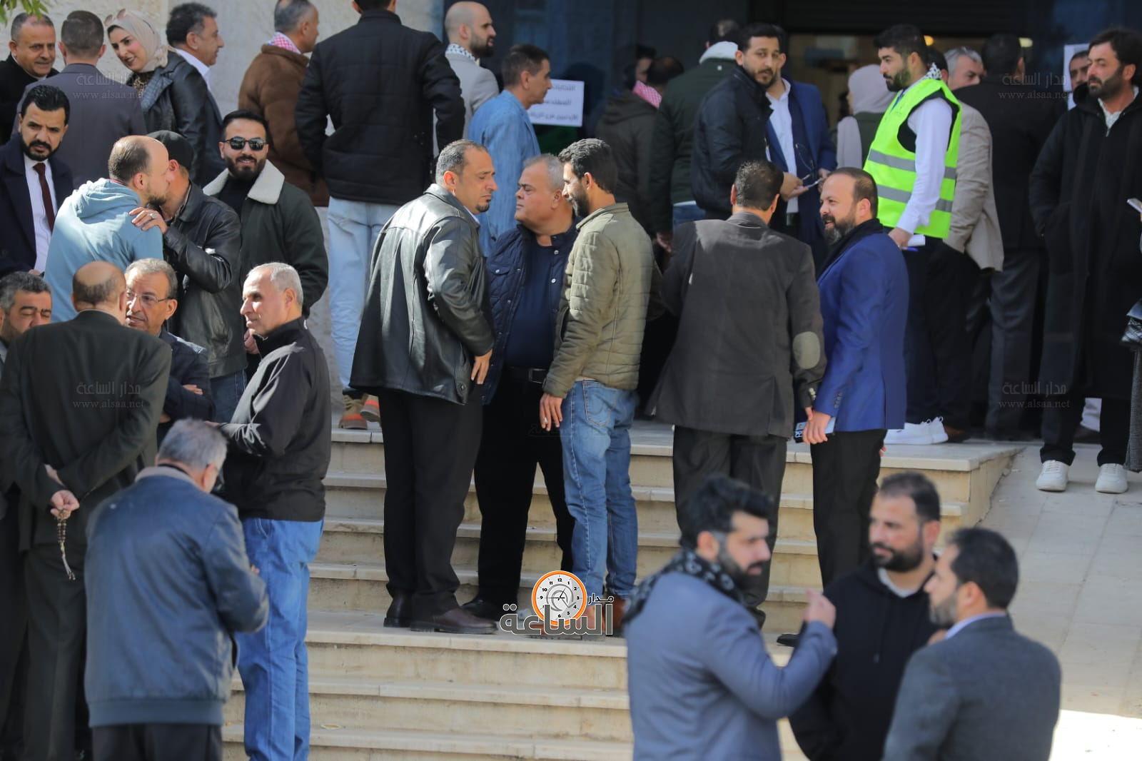 Madar Al-Saa Images 0.0842624045554965