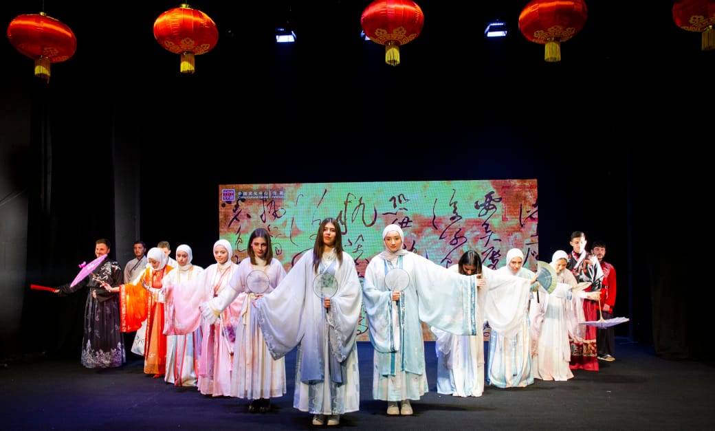 Madar Al-Saa Images 0.5347308287816559