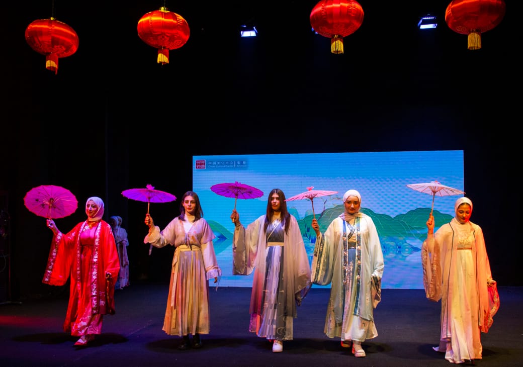 Madar Al-Saa Images 0.9617193249851346