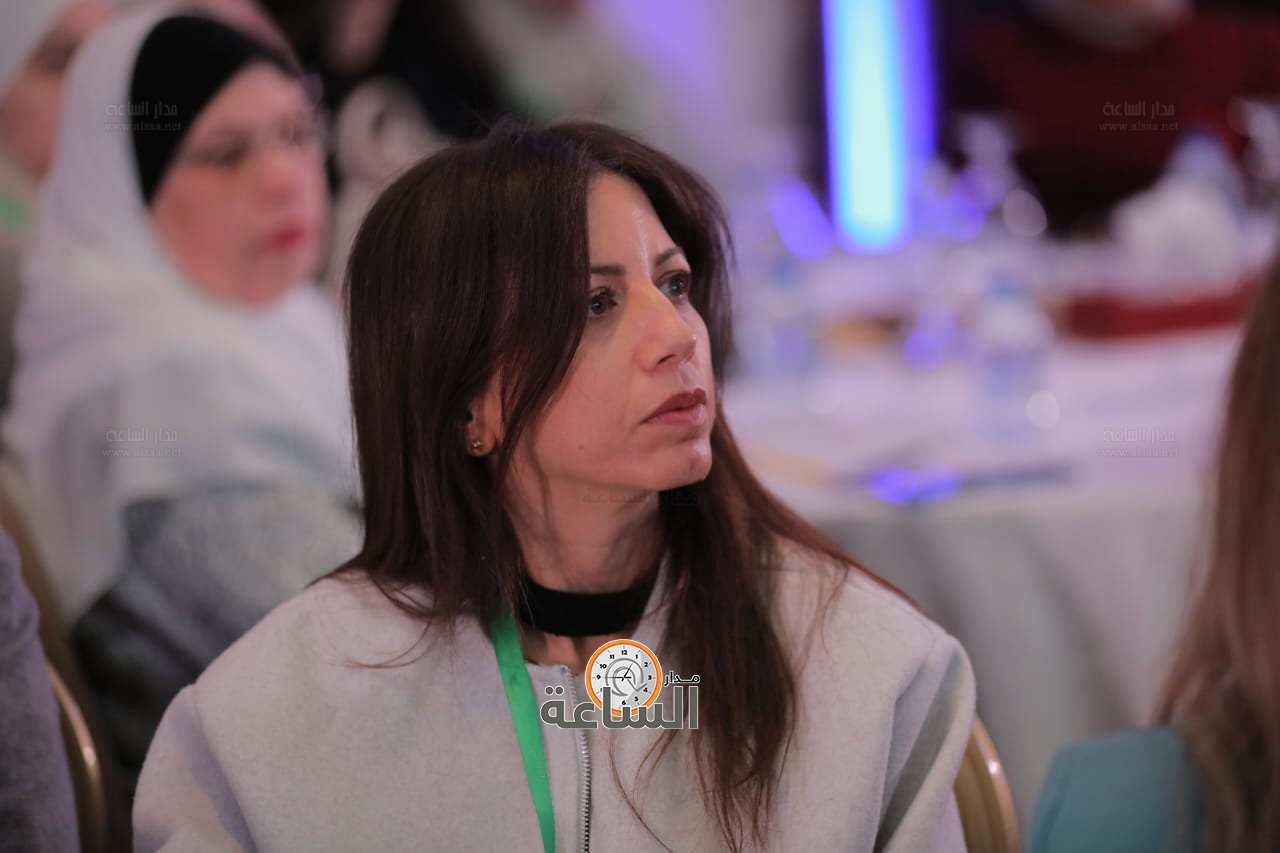 Madar Al-Saa Images 0.08953370463576737