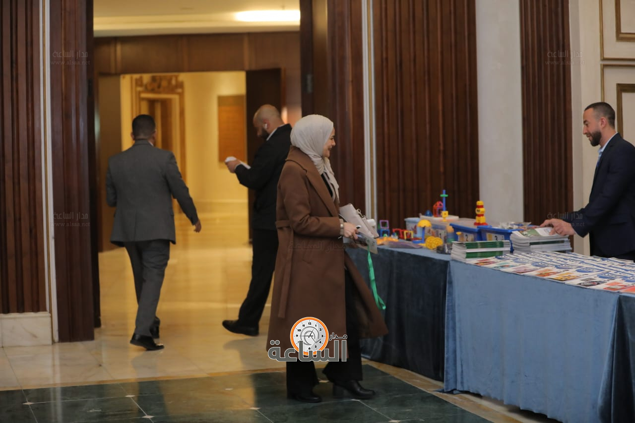 Madar Al-Saa Images 0.10296364182387574