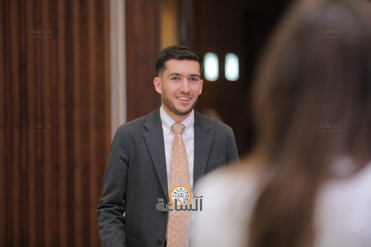 Madar Al-Saa Images 0.12549379086596946