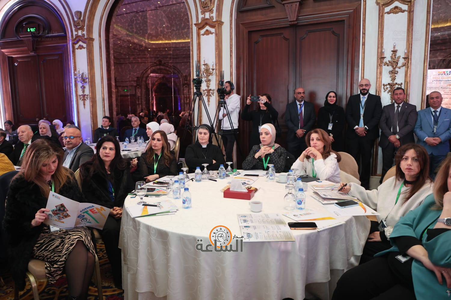 Madar Al-Saa Images 0.44821696685552115