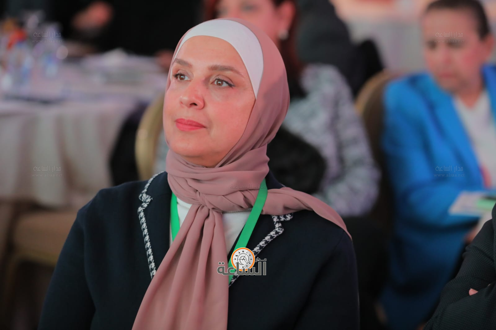 Madar Al-Saa Images 0.41683389625196376