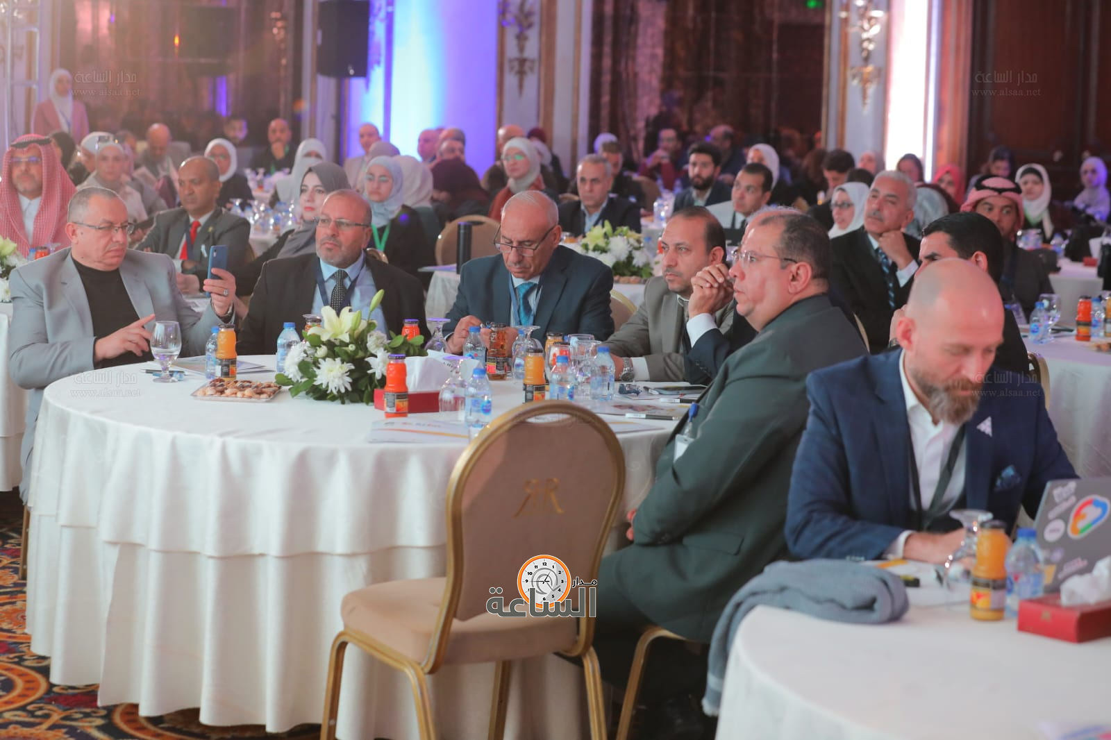 Madar Al-Saa Images 0.500961877484752