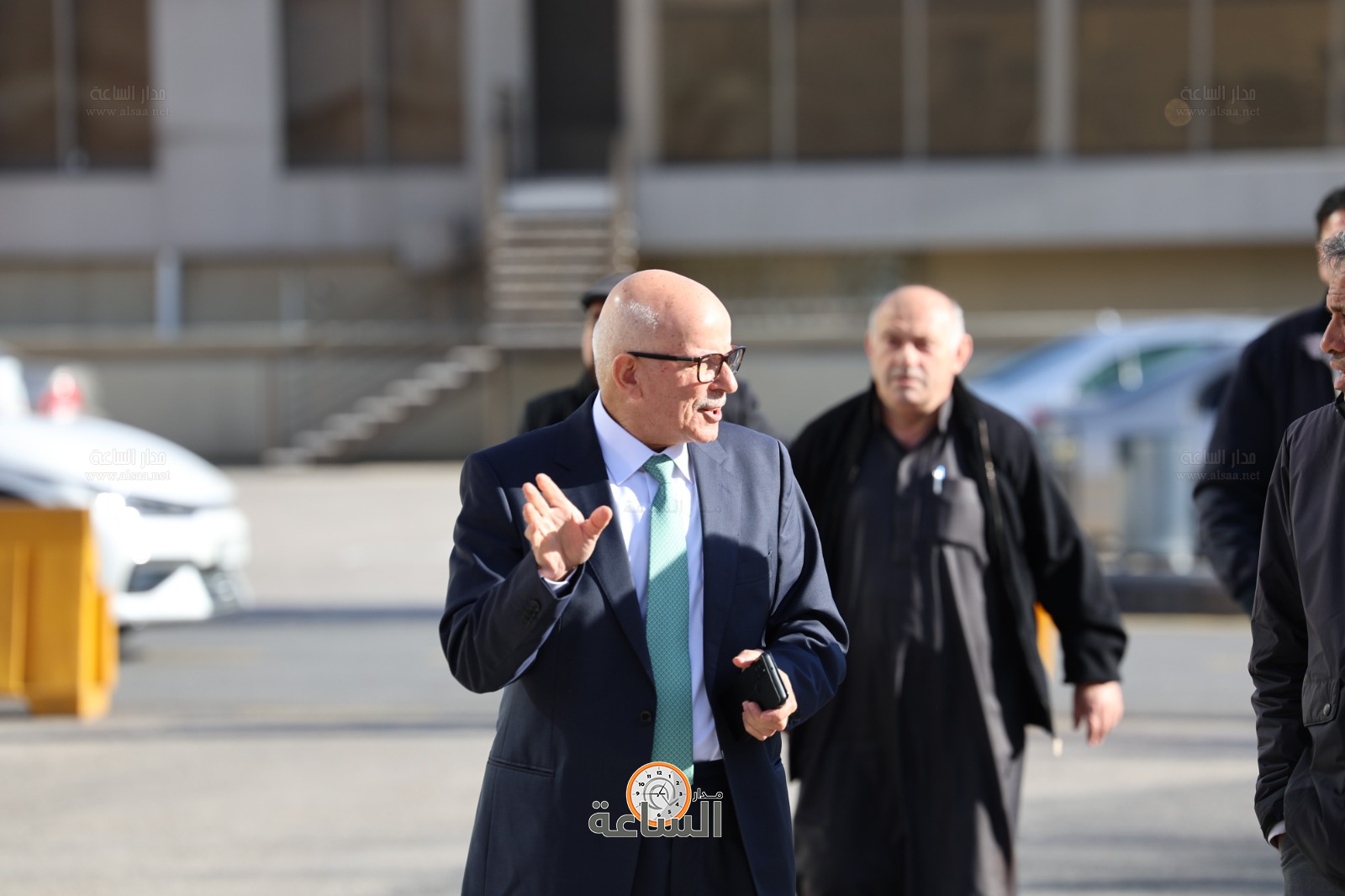 Madar Al-Saa Images 0.35764897650232497