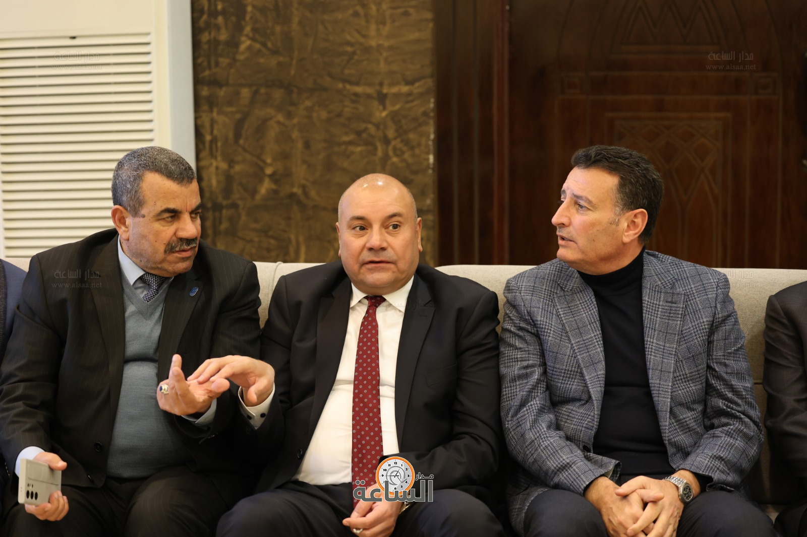 Madar Al-Saa Images 0.9369899790425491