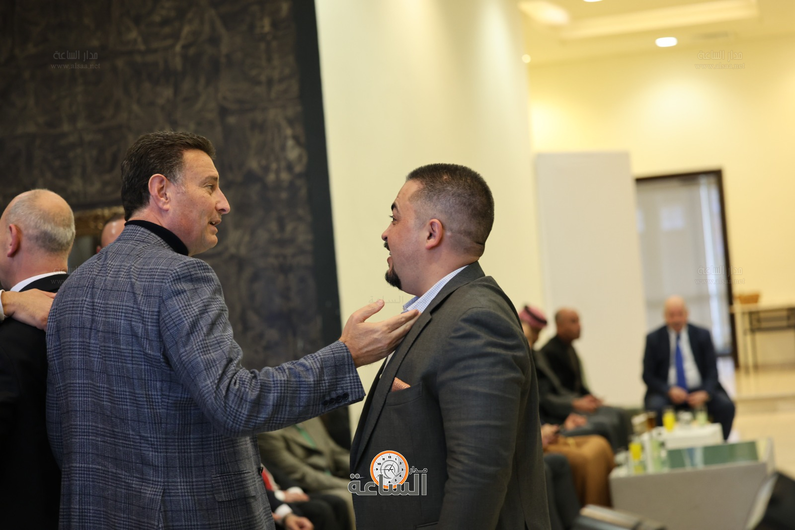 Madar Al-Saa Images 0.004626875706116973