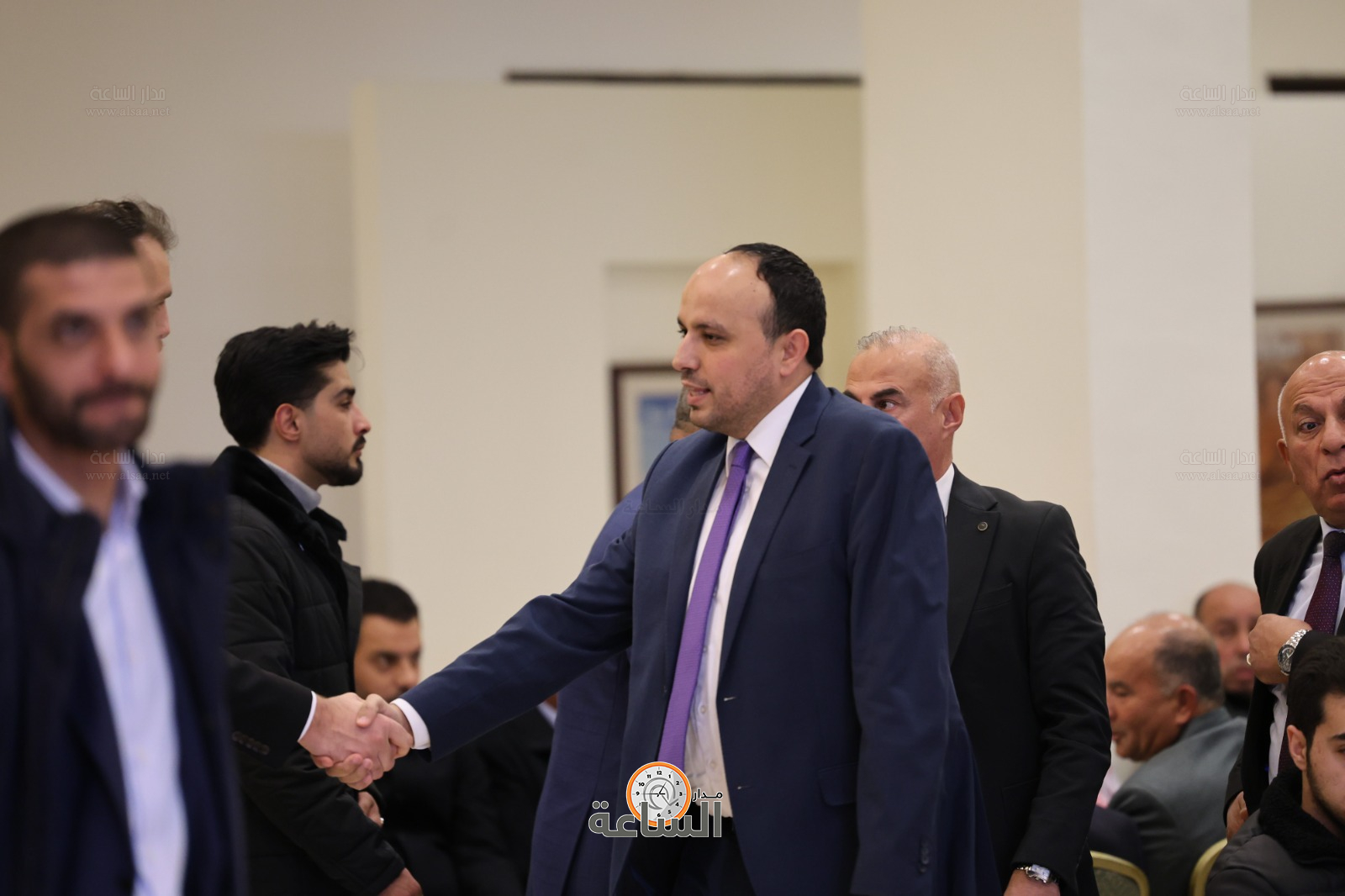 Madar Al-Saa Images 0.7976539397300124