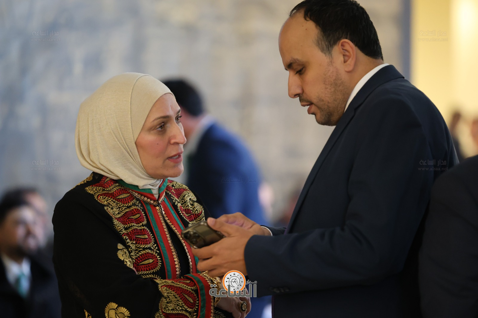 Madar Al-Saa Images 0.00023025332584225566