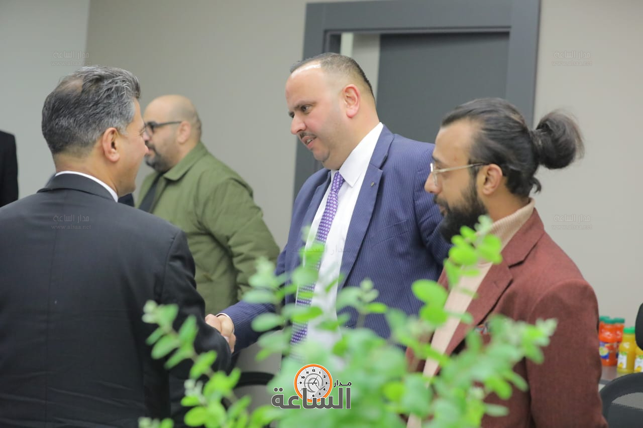 Madar Al-Saa Images 0.37613127107049293