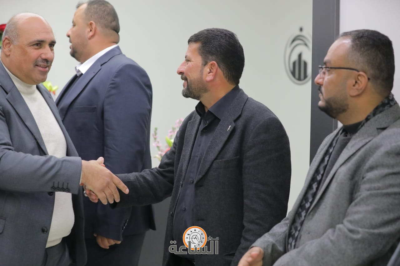 Madar Al-Saa Images 0.3217392293892667