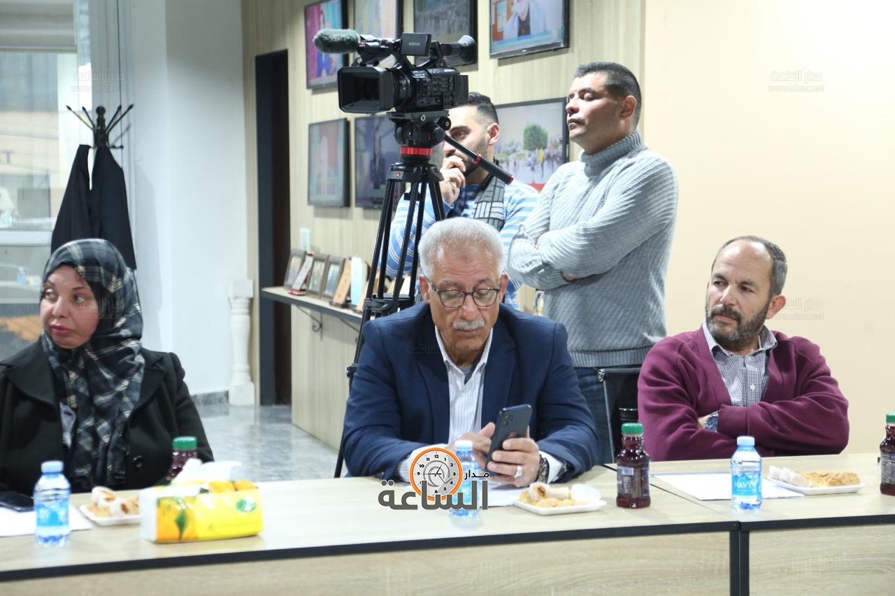 Madar Al-Saa Images 0.6876556663881106