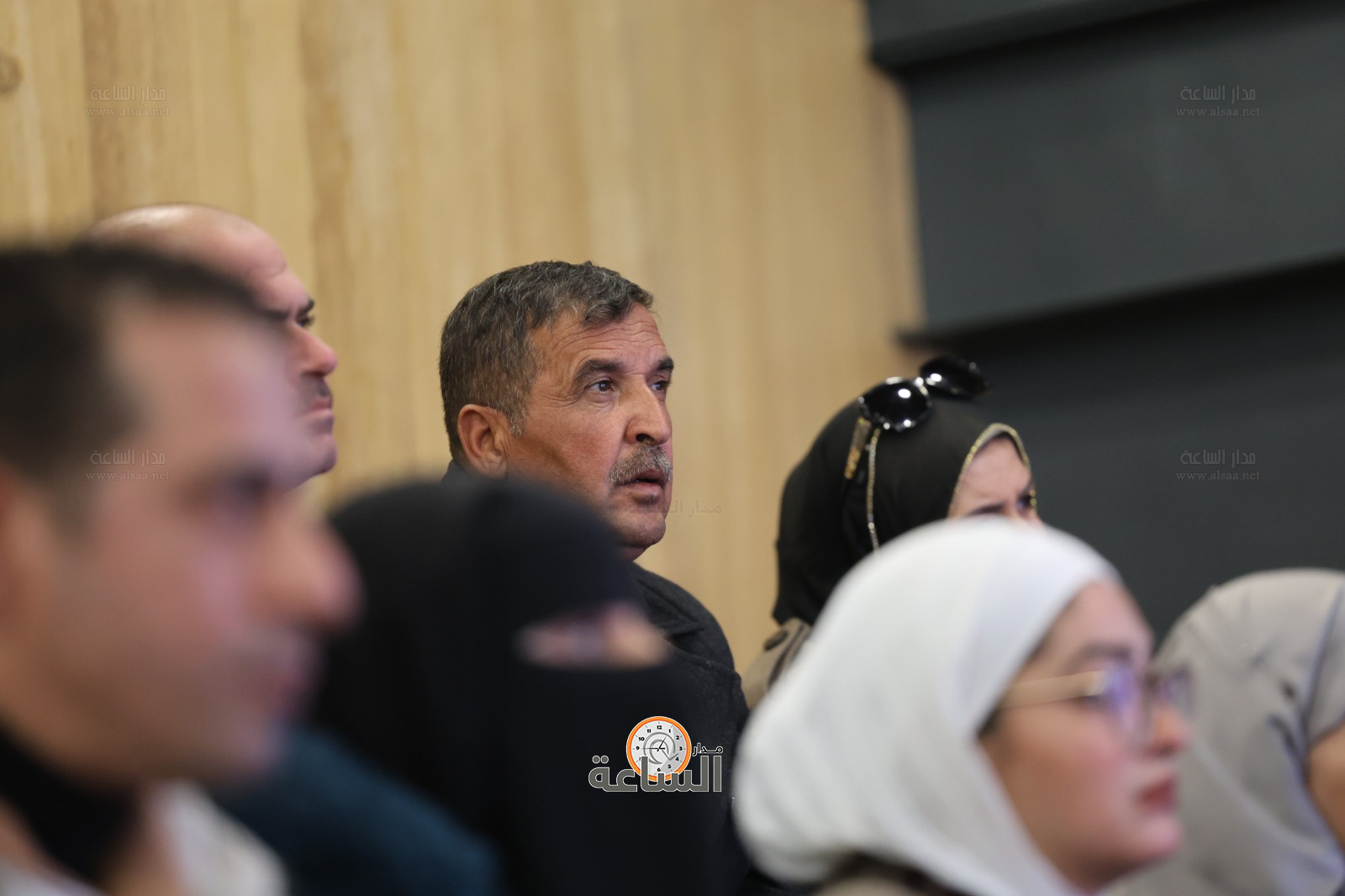 Madar Al-Saa Images 0.8707464189400682